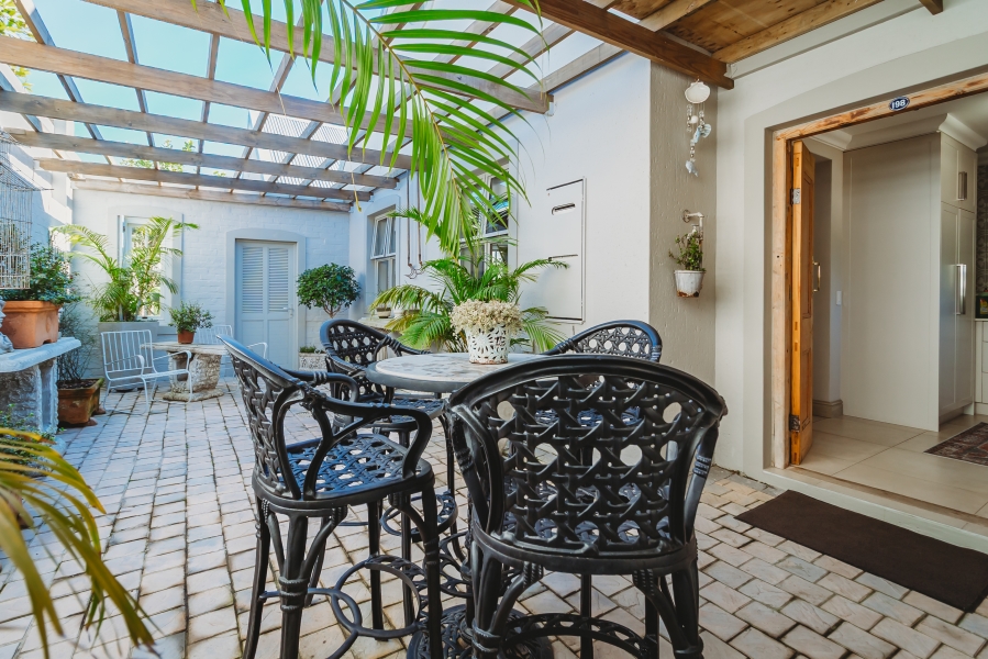 3 Bedroom Property for Sale in Kraaibosch Manor Western Cape